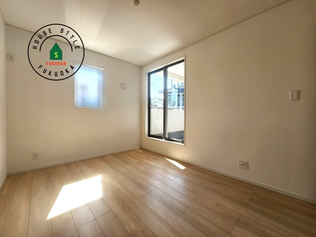 糟屋郡須恵町新原第5-3棟（1号棟）の洋室|各部屋収納を備えており過ごしやすいお家です！