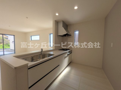 【キッチン】 | 富士宮市宮原 5期 新築一戸建て 1号棟 | 使いやすいキッチンです