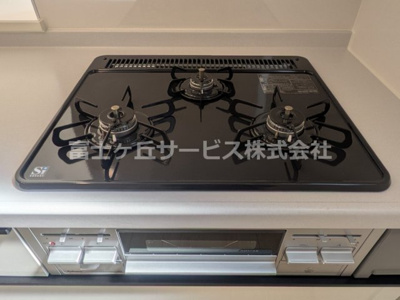 【その他】 | 富士宮市宮原 5期 新築一戸建て 1号棟 | ３口コンロです