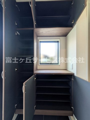 【収納】 | 富士宮市宮原 5期 新築一戸建て 1号棟 | 玄関収納です