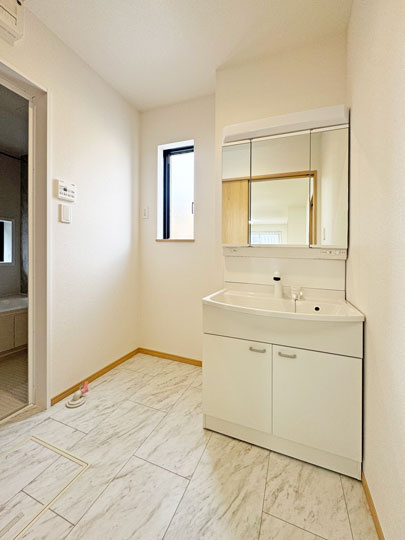 多賀城市新田17番の独立洗面台