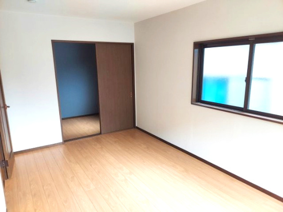 売中古戸建　静岡市葵区北の洋室|収納スペースもたっぷり！