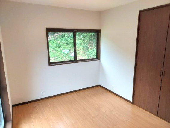売中古戸建　静岡市葵区北の洋室
