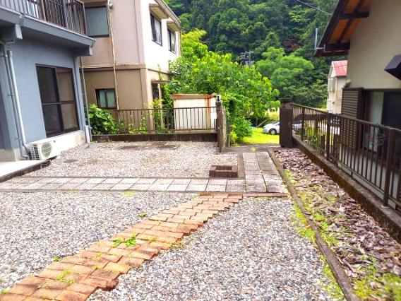 売中古戸建　静岡市葵区北の庭|広くすっきりした庭付き！
