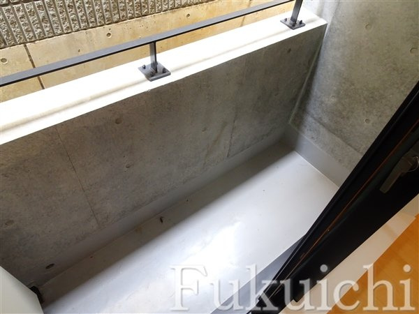 Nemo柿の木坂のバルコニー