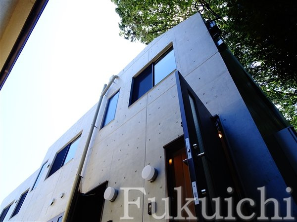 Nemo柿の木坂の外観