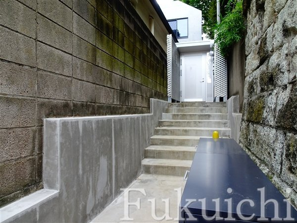 Nemo柿の木坂のエントランス