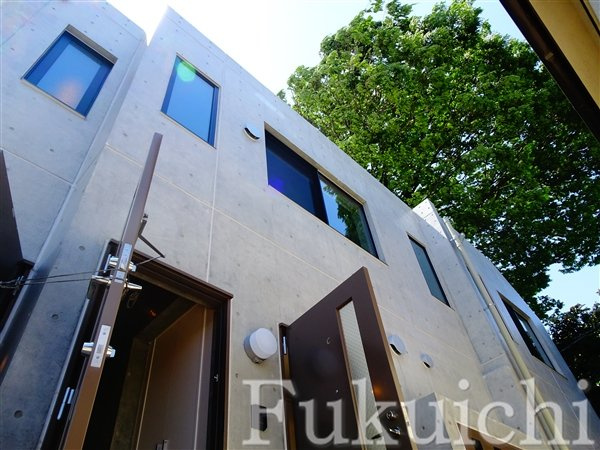 Nemo柿の木坂の外観