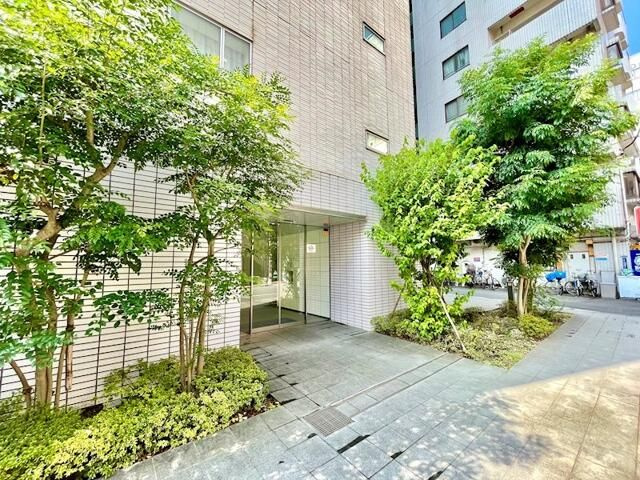 レジディア新御徒町のエントランス