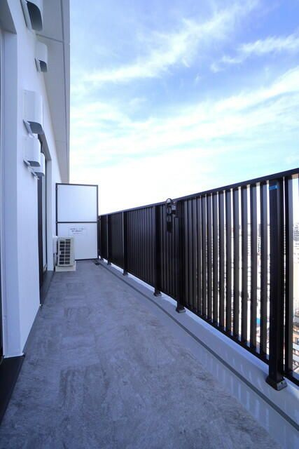 オープンブルーム入谷Ｅａｓｔのバルコニー