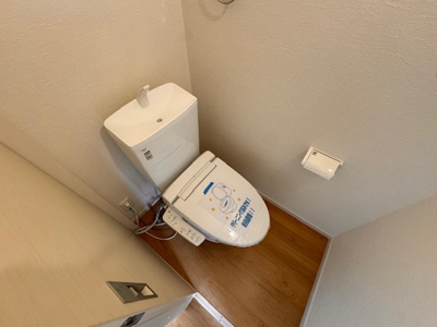 【トイレ】 | Terrechez尾張旭市平子町2期全1棟【仲介手数料無料　城山小　旭中】 | LINEから簡単お問合せ可能！
友達検索で@nqk7328tです！。