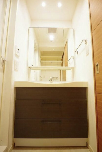 エスバイエル代々木西原の洗面所