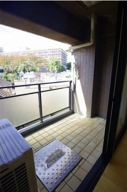 エスバイエル代々木西原のバルコニー