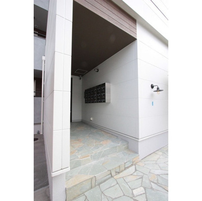 【エントランス】