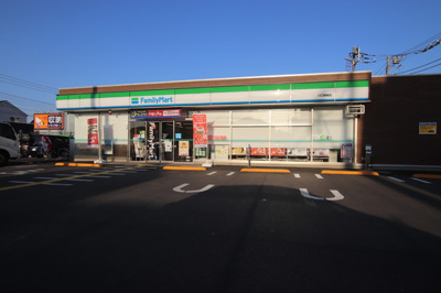 ファミリーマート川口柳崎店まで500ｍ