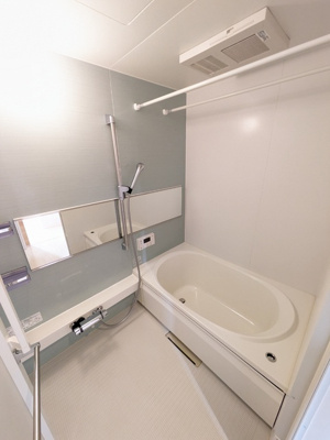 浴室乾燥機付きバスルーム