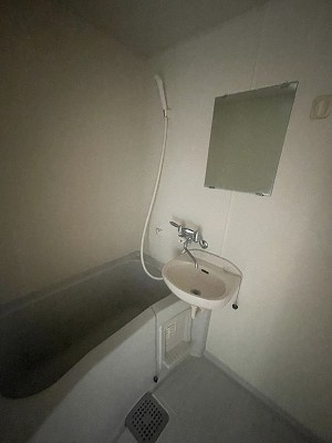 ハイツ三ノ輪の浴室