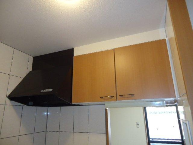 キャトル・セゾンのキッチン|キッチン上部