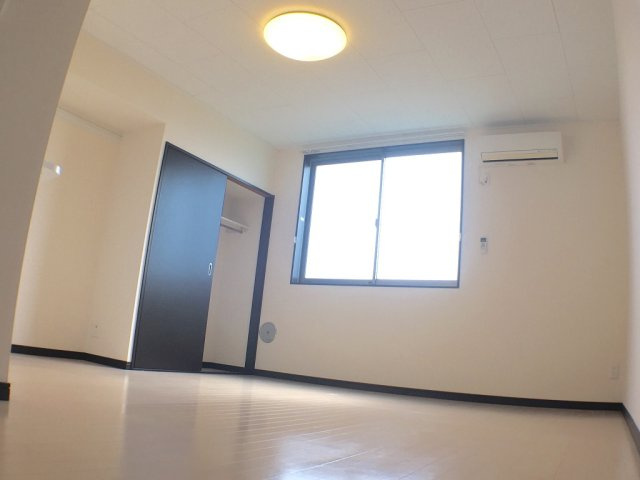 レオネクストＰｕｒｅ　Ｏｎｅの居間・リビング