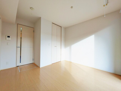 エアコン付・6帖の洋室★