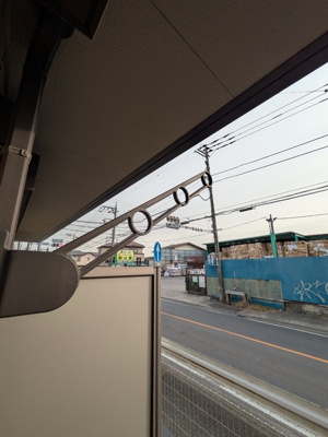 収納付でお部屋を広く使えます★