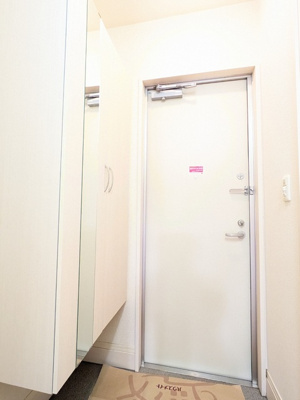 洋室には収納付・お部屋を広く使えます★