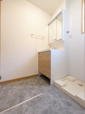 独立洗面化粧台です