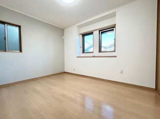 【洋室】 | 2階洋室6帖(北西側)