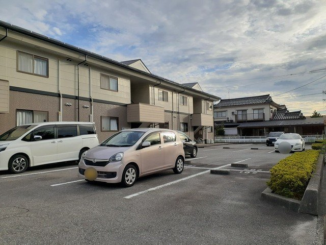 リブアライフ花梨の駐車場|駐車場があります