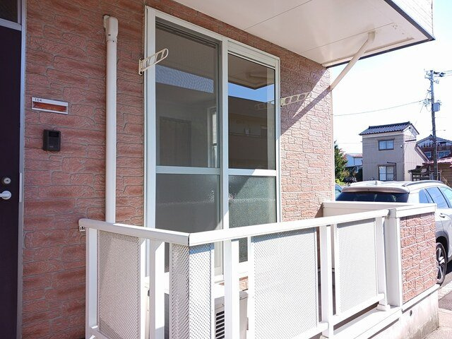 メープル　ハイムのバルコニー|バルコニーからの眺めを楽しみながら食事をしませんか