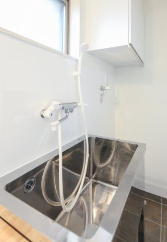 わんにゃんハウス国分寺の設備|ペットバスが完備。ペットのシャンプー、グッズの洗浄など利便性も抜群です。