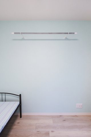 わんにゃんハウス国分寺の洋室|室内物干しも可能です。