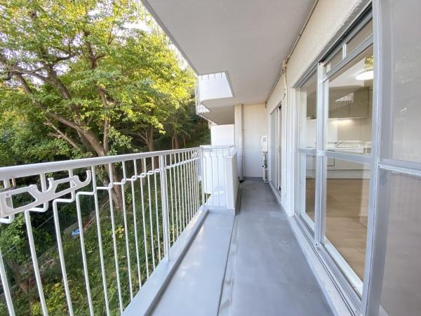 【バルコニー】 | メゾンドール朝霧