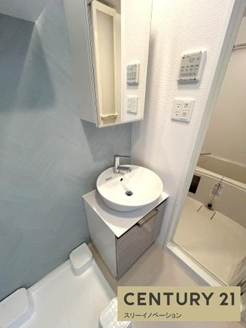 エスリード大阪リブレの洗面所|★独立洗面台！★