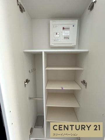 エスリード大阪リブレの収納|★下駄箱収納★