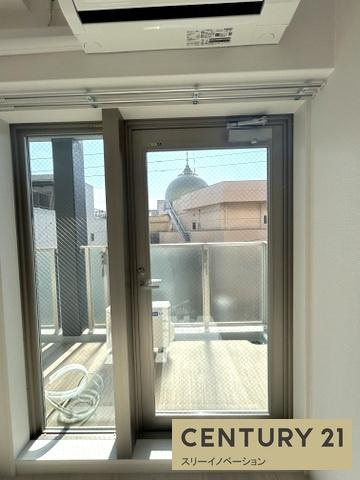 エスリード大阪リブレの内装|バルコニー出入り口