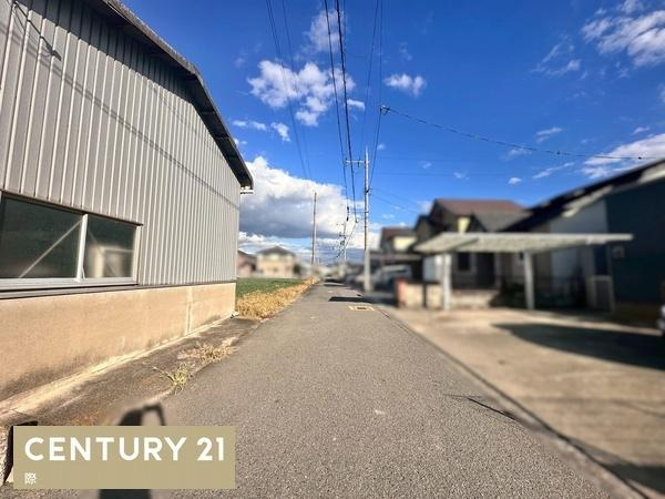 紀の川市東国分　土地の前面道路含む現地写真
