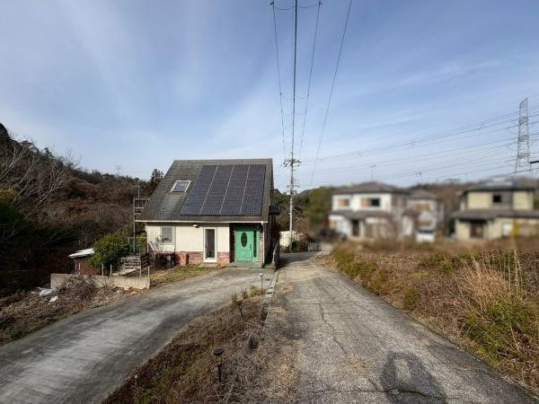 桃山町神田　中古戸建の前面道路含む現地写真