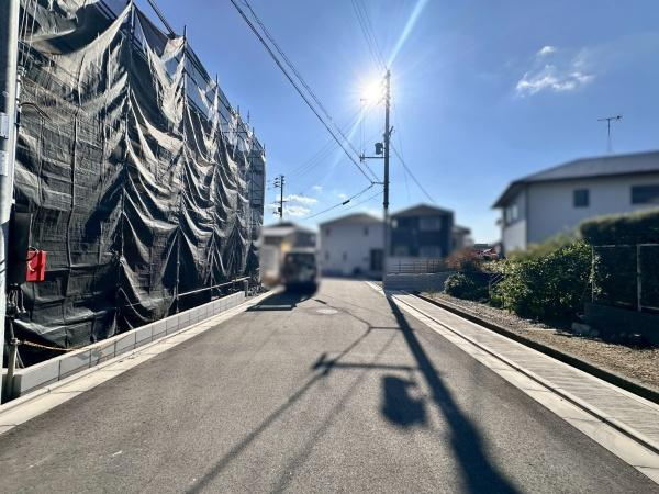 和歌山市府中第2-1号棟　新築戸建の前面道路含む現地写真