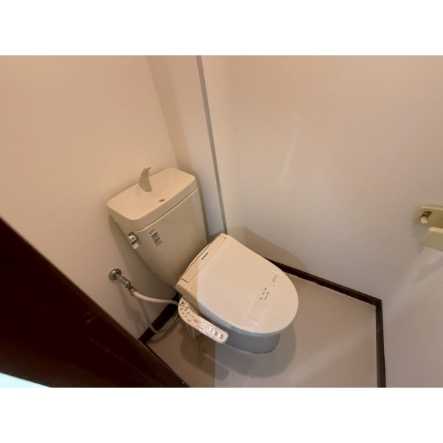 FLAT474ビルのトイレ