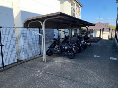 【その他】 | レオパレス新吉田シティーハウス | 駐輪場　原付＆自転車のみ駐輪可能