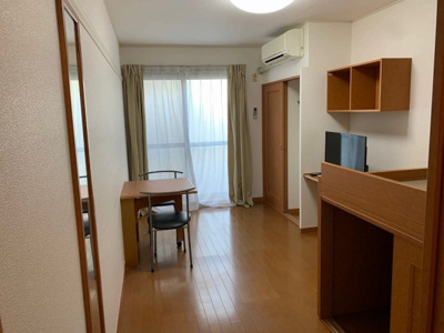 【居間・リビング】 | レオパレス新吉田シティーハウス | 2階は絨毯仕様です。