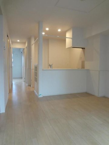 ドット　ガジュマル　Ａの居間・リビング