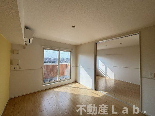 エミネンスヴィラⅠの居間・リビング