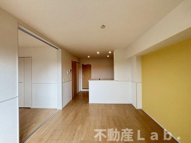 エミネンスヴィラⅠの居間・リビング