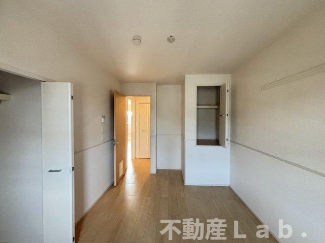 エミネンスヴィラⅠの洋室