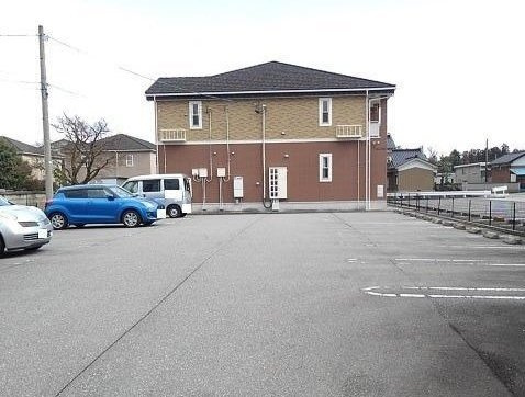 ヴィラ・アミティⅤの駐車場