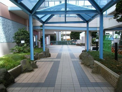 スカイプラザ・ユーカリが丘・サウスタワーのエントランス|毎日通るエントランスはこのようになっています