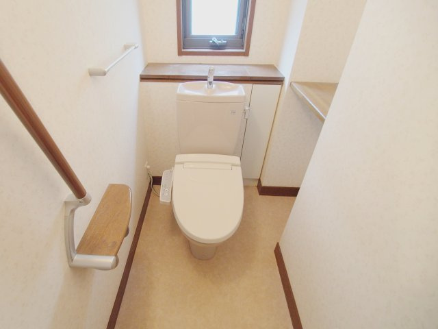 広島市安芸区瀬野西５丁目の一戸建てのトイレ