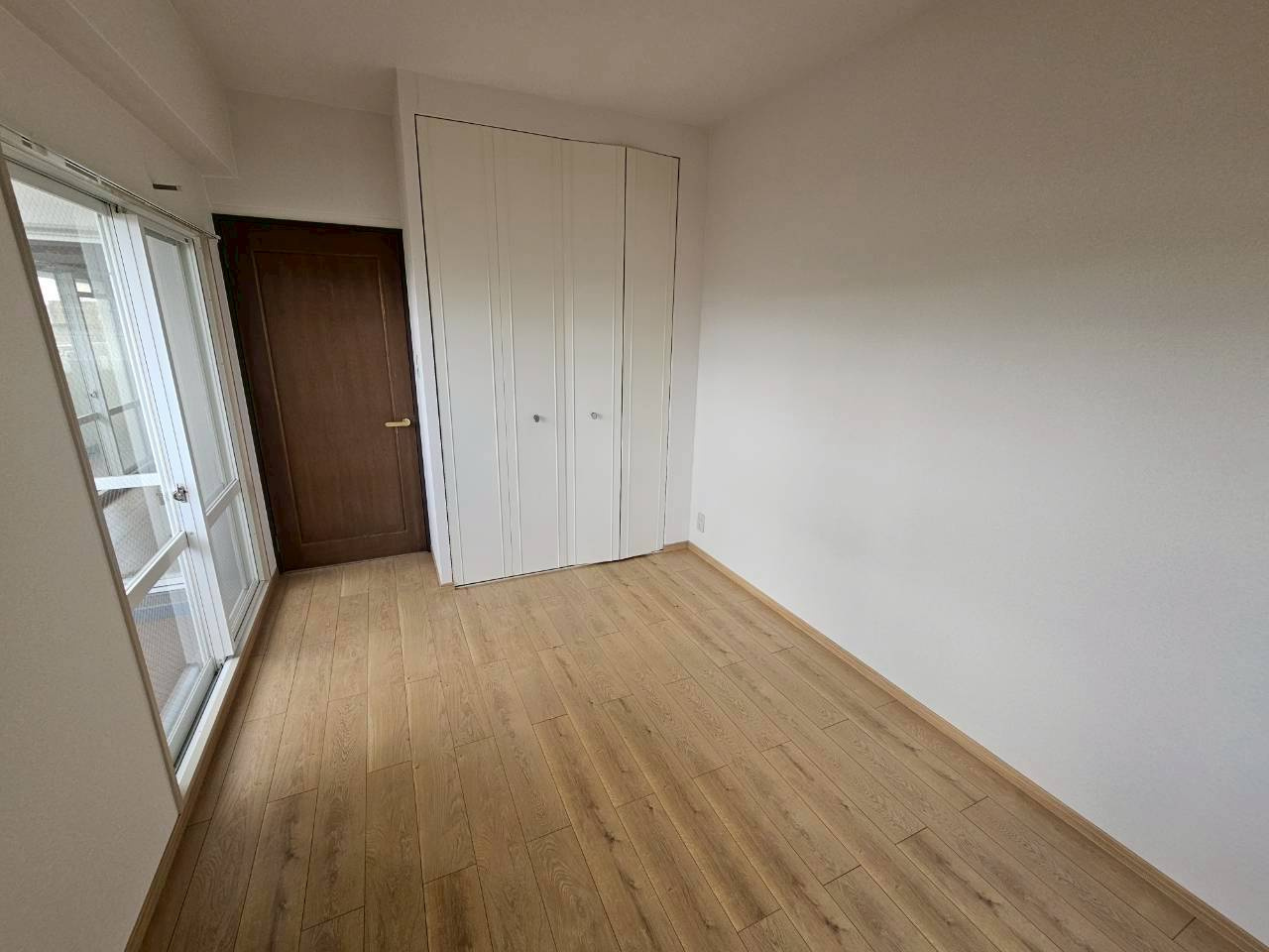 ハイツ住吉川公園の居間・リビング